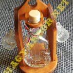 3 db-os Pálinkás Készlet Hegedű Üveggel és Fa Tartóval