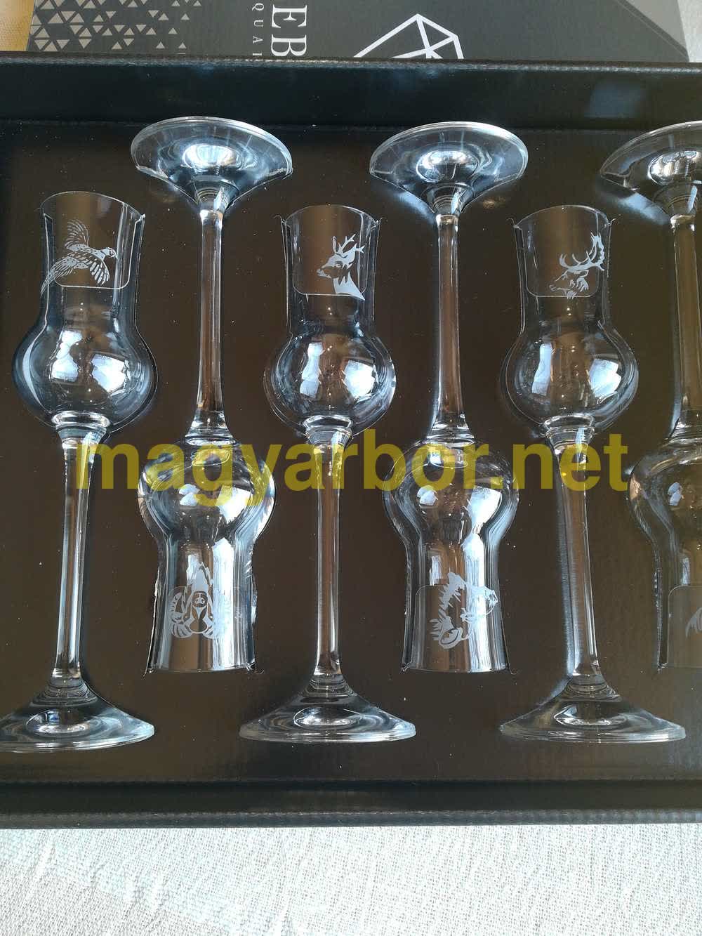 6db-os Vadászos Pálinkás Pohár Készlet Díszdobozban, Vadállatos Gravírozással